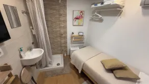 Independent Studio Room, with equipped mini kitchen and private patio. - Image 4