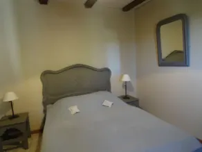 Gite 5 personnes dans un mas en pierre,piscine,  propriété 10Ha, vue panoramique - Image 2