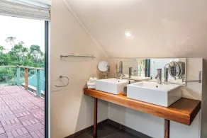 Trinder Retreat Luxe Nature Escape Alfresco Bath - Image 2