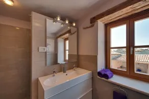 Wunderschön renovierte traditionelle Steinvilla mit privatem Pool im malerischen Dorf Sisan! - Image 2