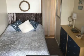 Stunning Beach Front Apartment in Caswell Swansea - Image 4