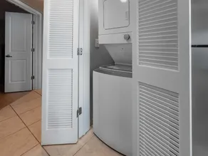 2BR / 2BA Oceanfront King Suite ~ Ocean One Resort 1806 - Image 2