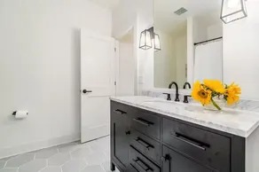 Jungle House Designer Residences - Downtown Columbus - Image 4