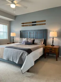 3 bed 2 bath Sleeps 8 Lakefront Main Channel views at the 1MM!  2 pools - Image 4