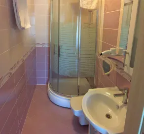 Geyi̇kli̇ Sunshi̇ne Hotel - Image 4