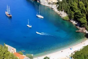 2-Zimmer-Ferienwohnung am Strand Bucht Pokrivenik, Hvar (A-8673-a) - Image 3