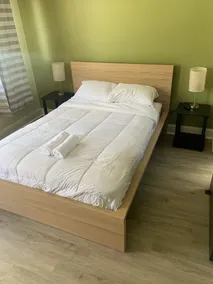 Charming 1-bedroom boutique hotel room in Norwell - Image 5