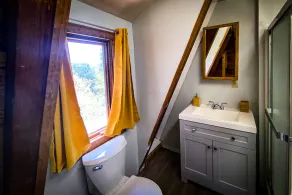 Cozy Loft Cabin high above Bashakill Wildlife Refuge - Image 3