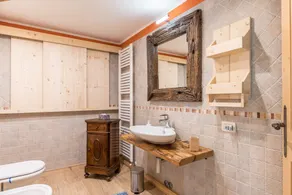 Chalet Baita Dani with Mountain View, Sauna, Wi-Fi and Terrace - Image 2