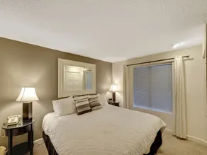 Edgewater 229 | Relaxing Condo in Downtown Charlevoix | Pool, Hot Tub, Sauna - Image 5