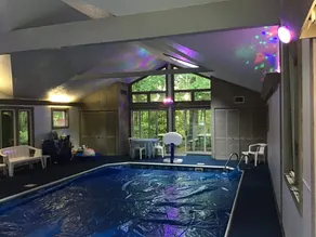 INDOOR POOL, game room, 6 BR, 4.5 bath, sleeps 14, wheelchair access, pets ok!! - Image 2