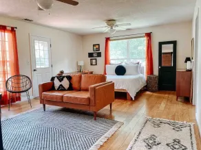 Escape to Your Stylish Bungalow Steps from the National Park - Image 5