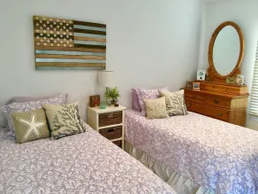 Waterfront Beach Cottage with Dock - Image 4