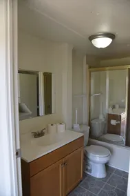 Cozy Mobile Home - Image 2