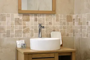 Bed and breakfast for lovers with private spa - Image 3