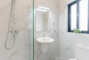 Tempo Suites in St Pauls - Image 2
