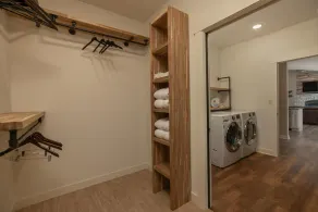Luxushaus - Brandneuer Neubau - Minuten vom Stadtzentrum entfernt - 3 Schlafzimmer / 2 Bäder - Image 2