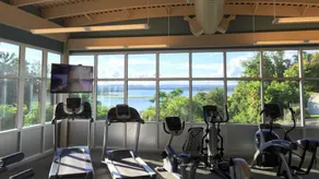 LUXURY LAKEFRONT, BOAT DOCK, 23 MINUTES FROM DOWNTOWN - Image 2