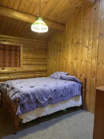 Cozy cabin on 5 acres - Image 4