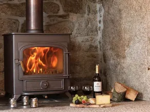 HALVOSSO, pet friendly, with open fire in Penryn - Image 2