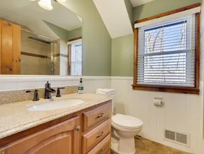 ★STONE Mountain Retreat ★KING BED-HOT TUB- Lake Harmony★Lake Views★Game room★ - Image 5