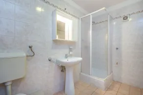 Large apartment with air conditioning, WiFi - Image 3