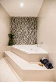 Stunning Waterview house sized apartment.  Walk to beaches and restaurants. - Image 2
