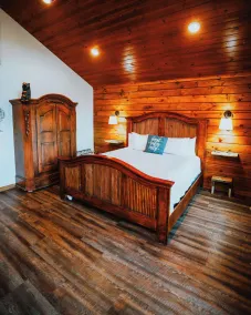 Firefly Treehouse - Starlight Haven - Image 3