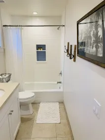 Blue Door Bungalow. - Image 3