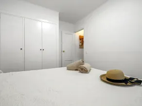 Ground floor with pool and parking 100m beach - Image 5