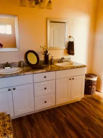 Updated 3BR Retreat • Hot Tub • Quiet & Central • Near Zoo, Dining & Parks - Image 2