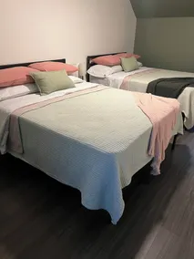 Cozy getaway, 15 minutes to Grand Bend Beach - Image 4