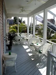Key West stil hjem. 3 soveværelse 2 bad med screenede opvarmet pool. Walk til Beach - Image 4