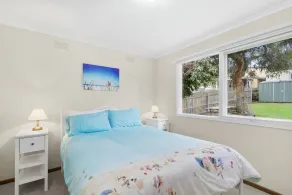 Bright & Airy & Close to Everything - Image 5