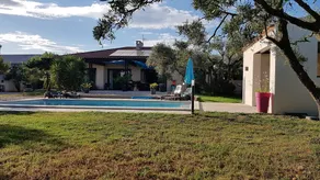 Studio i villa med have og pool - Image 5