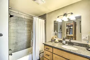 Quaint Fox Island Cabin on 1 Acre of Woods! - Image 3