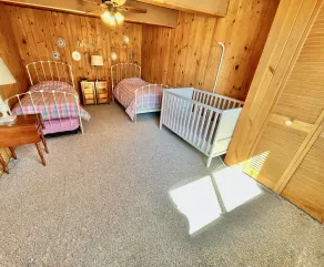Heros Hideaway, private 1acre flat grassy yard, majestic sunsets - Image 4