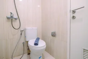 Modern Look 2BR at Sentul Tower Apartment - Image 5