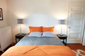 Two Bedroom airy modern apartment - Green Door - Image 2