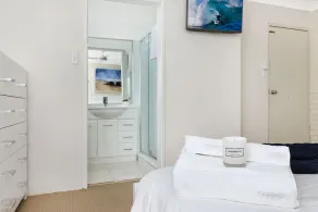 Central Mooloolaba Beach House with  1 bedroom unit attached.  .. - Image 4