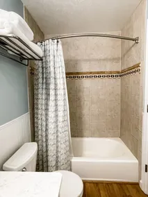 Beautiful 1 bedroom condo with a view! - Image 2