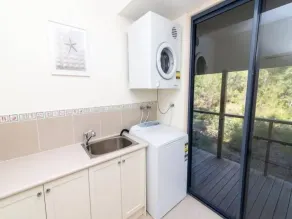 Holiday House | Kingfisher Bay, Fraser Island - Image 2
