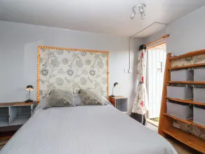 TINY WILLOW, pet friendly, with a garden in Child Okeford - Image 5