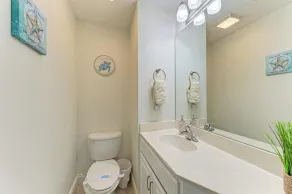 Large Beach Side Townhouse Condo with views of Gulf. Steps to the beach! - Image 5