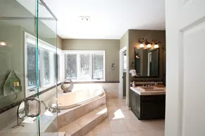 Amazing Luxury Home - Views/Hot Tub/Fire Pit/Ping Pong - 3 Miles to Purg - Image 2