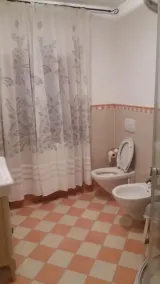 casa en el pueblo histórico en las colinas toscanas - Image 2