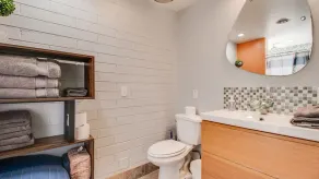 Stylish MId Town Phoenix 1 Bdrm - Image 5