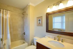 Holden Haven 4 Bedroom Home by RedAwning - Image 4
