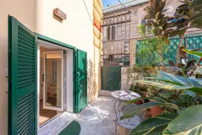 Central Flat with Private Parking in Genova - Happy Rentals - Image 3