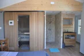 Sehr schöne Villa Standing mit Pool und Sauna. - Image 2